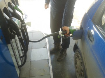 Adio, benzină la 5 lei: carburanţii s-au scumpit din nou!